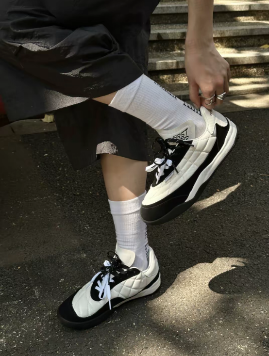 FIRST CORNER VORTEX 90 Retro Sheepskin Sneakers